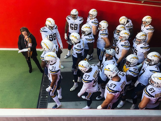 宣布与他们 宣布与他们