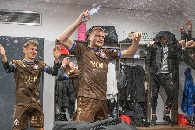 是充满故事 是充满故事